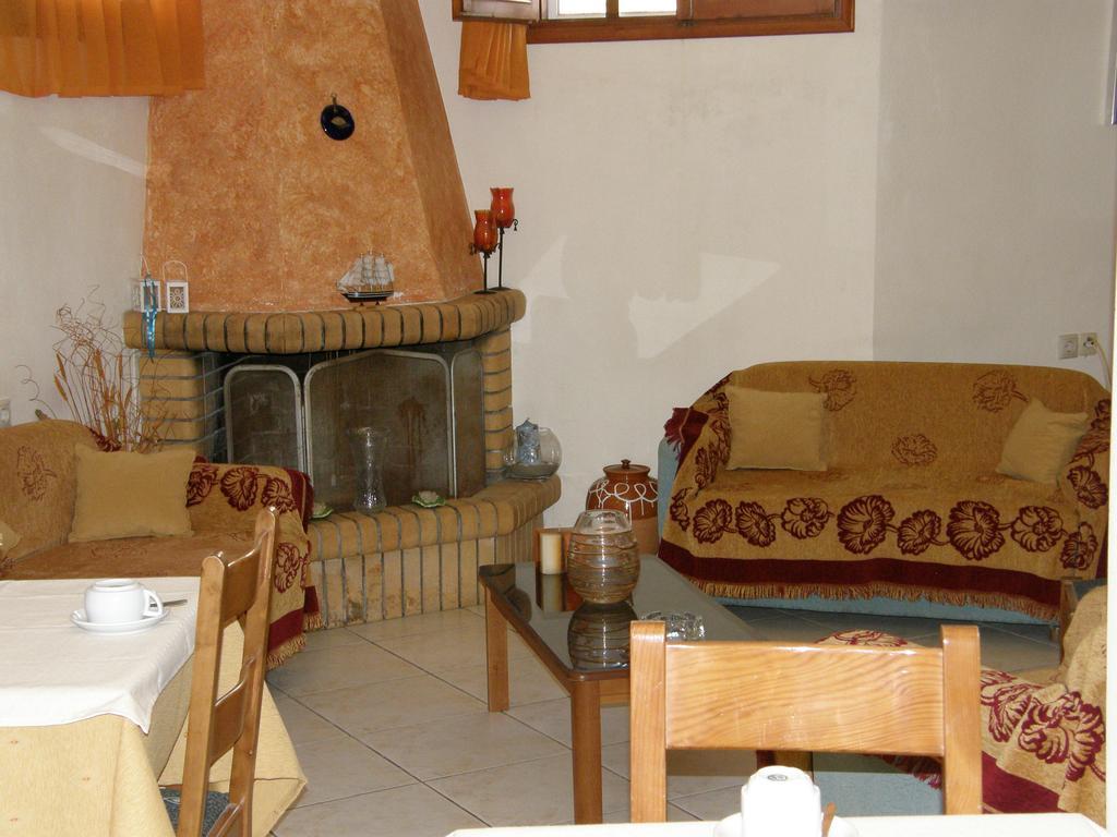 פליאוחורה Megim Hotel מראה חיצוני תמונה