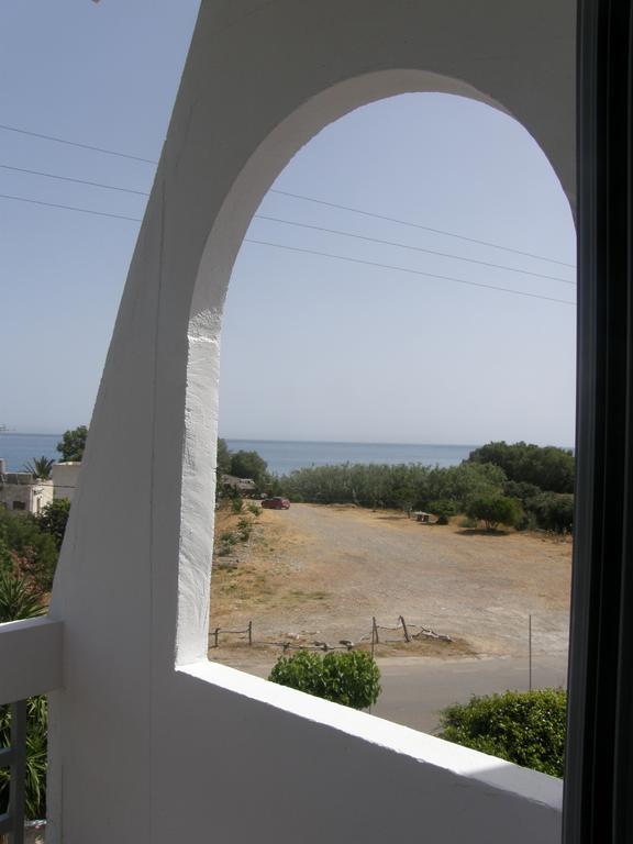 פליאוחורה Megim Hotel מראה חיצוני תמונה