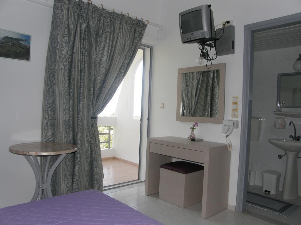 פליאוחורה Megim Hotel מראה חיצוני תמונה