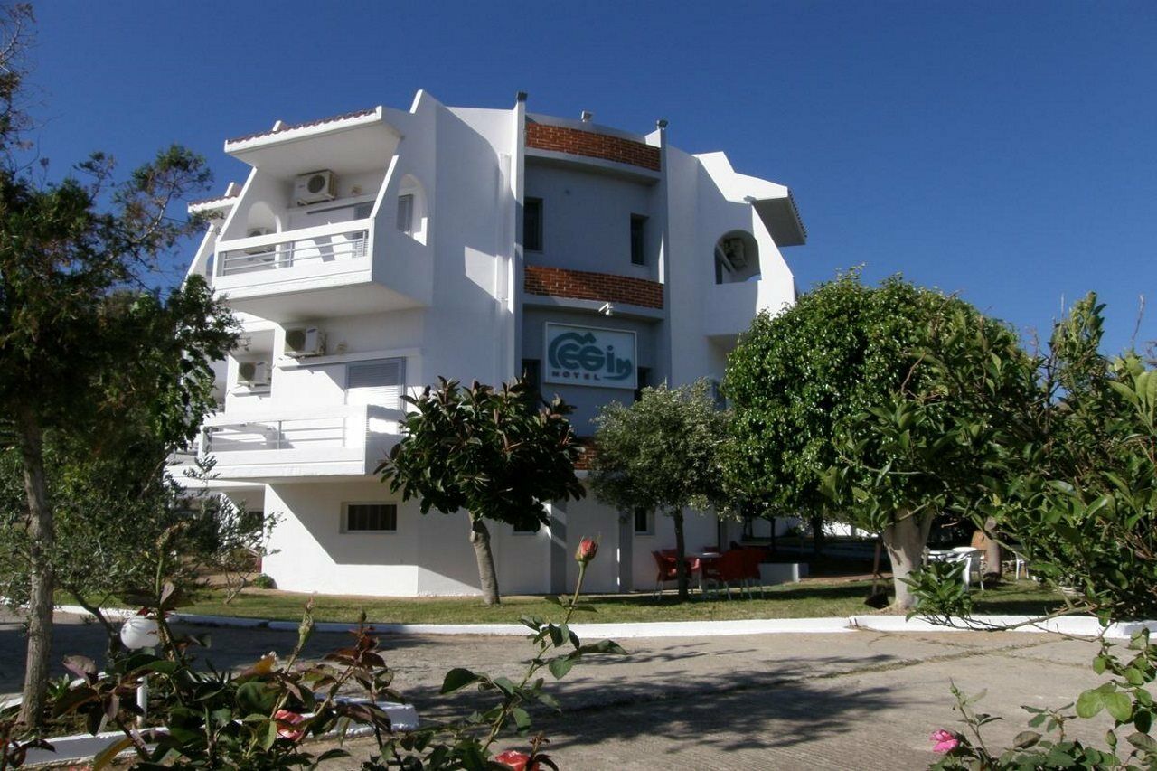פליאוחורה Megim Hotel מראה חיצוני תמונה